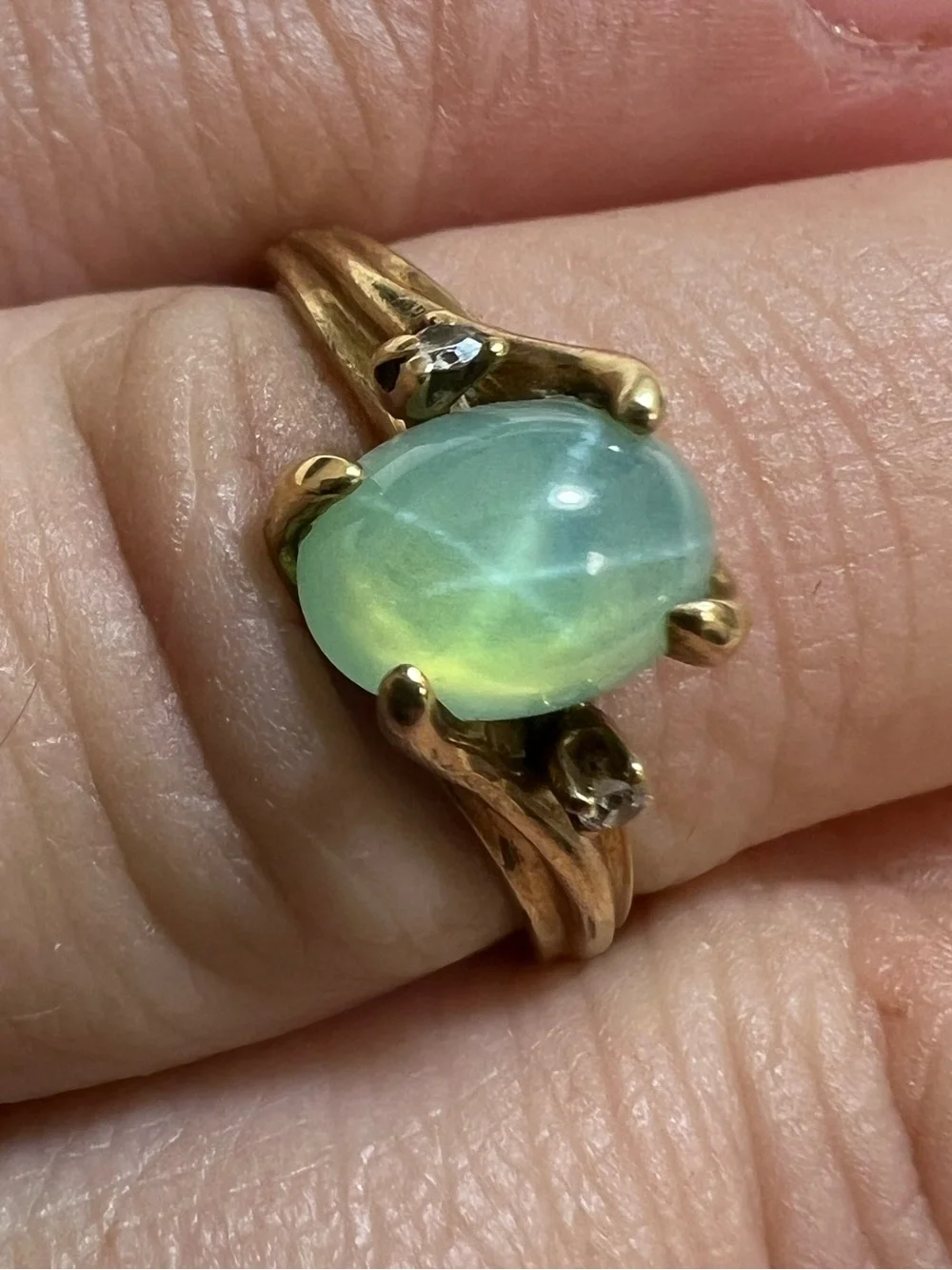 10K Gold Vintage Ring with Green Opalescent Cabochon and Clear Accent Stones